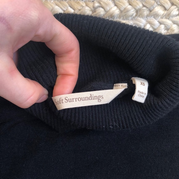 Maternity turtleneck sweater - Picture 2 of 2